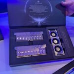 Комплект СВО для ПК в упаковке на выставке технологий.