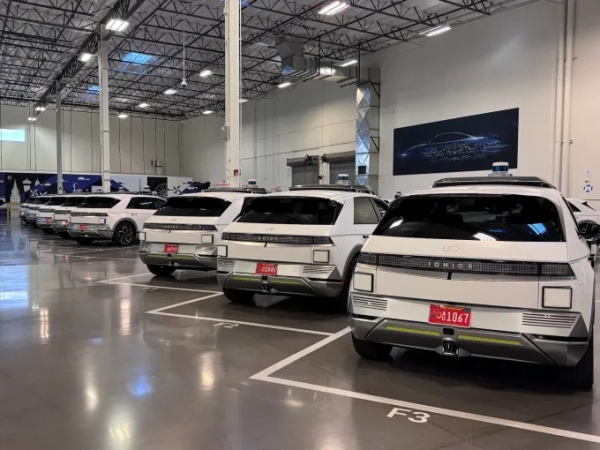 Компания Motional ставит искусственный интеллект в центр перезапуска роботакси, планируя запустить беспилотные сервисы к 2026 году. 2 dd4e24f3100d7c08102e8494d3471c78