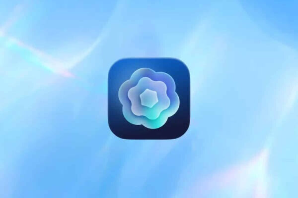 Иконка приложения на синем фоне с абстрактным цветочным узором в центре.