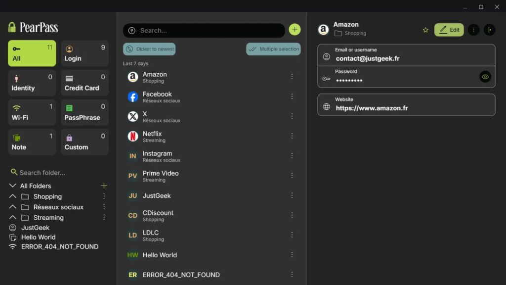 Интерфейс менеджера паролей PearPass с сохранёнными логинами для различных сайтов.