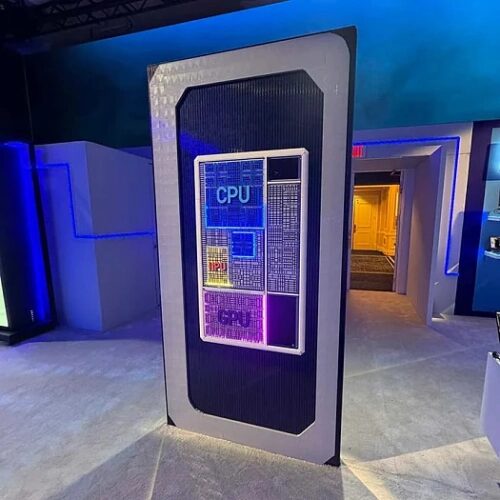 Intel не считает правильным сравнивать Panther Lake с AMD Strix Halo