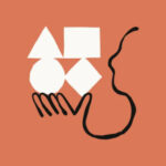 Абстракция с фигурой, держащей геометрические формы на оранжевом фоне.