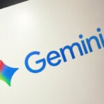 Логотип Gemini с разноцветным символом на белом фоне.