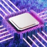 Компьютерный процессор на фоне фиолетовых светящихся линий, технология и инновации.