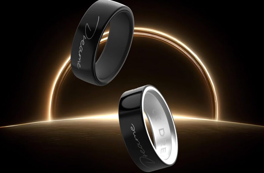 Черные кольца Dreame на фоне светящегося полукруга.
