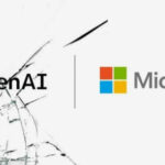 Логотипы OpenAI и Microsoft на белом фоне, наложенные на треснувшее стекло.