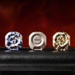 Пять уникальных спиннеров на красном фоне.