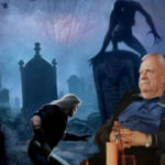 Сцена на кладбище с охотником и монстром в ночи.