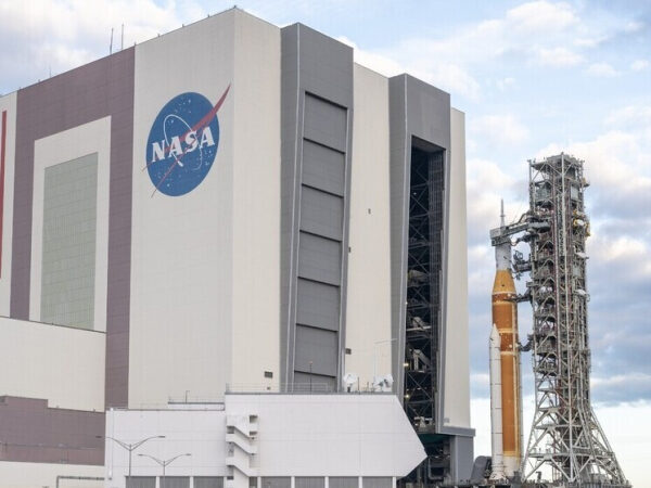 Из-за отложенной лунной миссии НАСА вновь всплыла теория заговора 1 Из-за отложенной лунной миссии НАСА вновь всплыла теория заговора