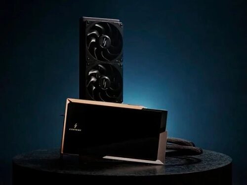 Видеокарта с охлаждением на фоне синего свечения, крупный план.