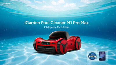 Красный робот для чистки бассейна iGarden M1 Pro Max под водой.