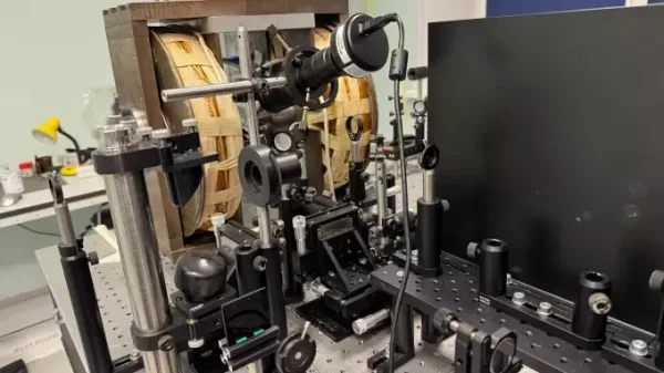 Лабораторное оборудование для исследований в области оптики и физики.