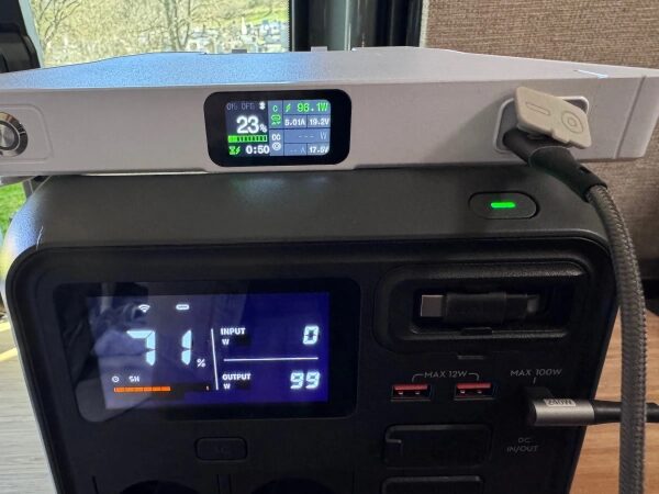 Усовершенствованная портативная радиостанция Starlink Mini с питанием от батареи уже здесь! 17 <em>Зарядка мощностью почти 100 Вт с использованием максимальной скорости зарядки USB-C в режиме Expert в веб-приложении PeakDo.</em>