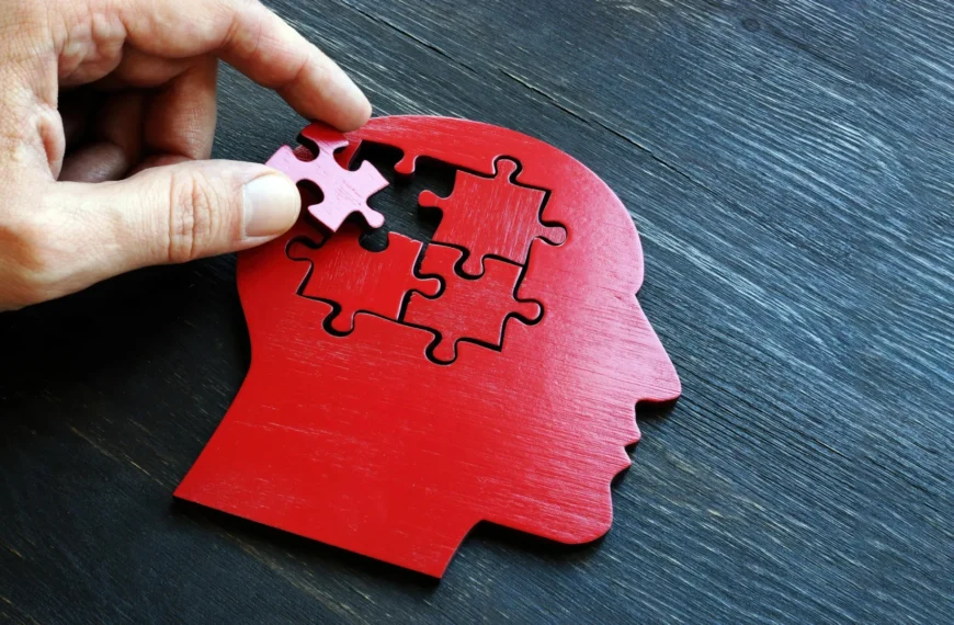 Ученые наконец-то раскрыли, как на самом деле действует этот препарат от болезни Альцгеймера.