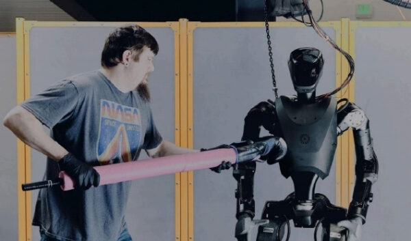 «Восстание солдат искусственного интеллекта». Два робота Phantom MK-1 переданы в ВСУ для тестов на поле боя