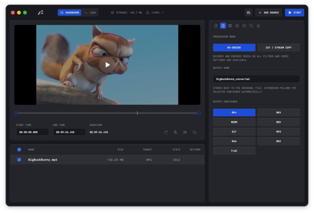 Программа редактирования видео с изображением мультяшной белки на экране.
