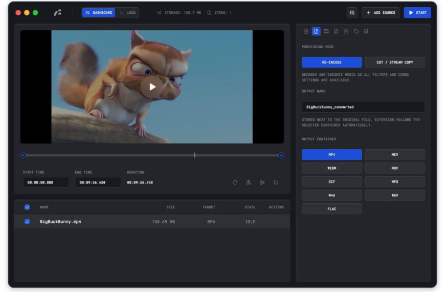 Программа редактирования видео с изображением мультяшной белки на экране.