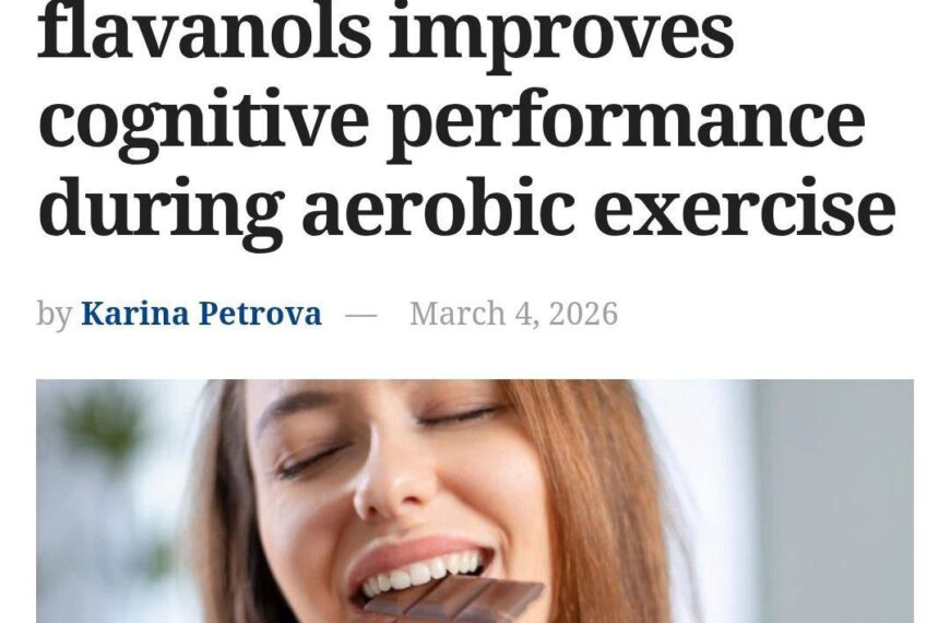 Женщина ест шоколад, статья о влиянии флаванолов на когнитивные функции.