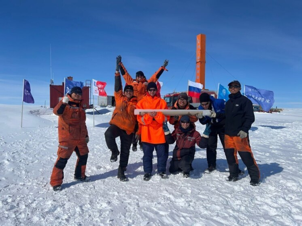 Российские ученые разгадали тайну образования магнитной аномалии в Антарктиде 1 Российские ученые разгадали тайну образования магнитной аномалии в Антарктиде