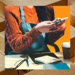 Женщина в свитере с телефоном, стол с калькулятором и бумагами, кофейный стакан.