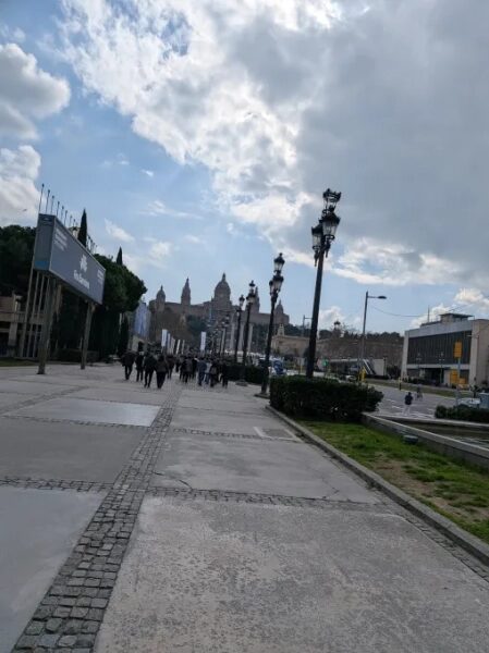 У Pixel 10a нет выступа камеры, и это здорово. 12 229af2667495d04ac8e305a7d608638f