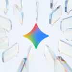 Цветной кристалл, окружённый прозрачными пузырями диалога на белом фоне.