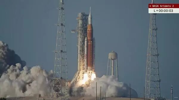 Стартовала первая за полвека пилотируемая миссия к Луне