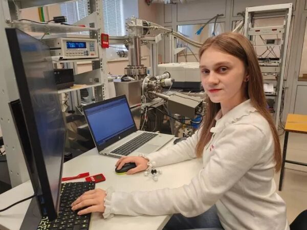 Первый автор статьи — лаборант-исследователь научной лаборатории астрохимических исследований УрФУ Варвара Картеева