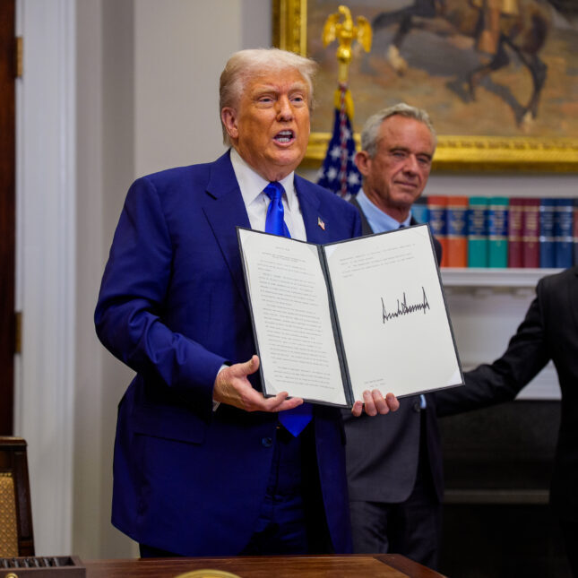 СТАТИСТИКА+: Трамп проявляет мягкость в вопросах страхования и вводит новую схему оценки медицинских рисков. 3 730ec732da463b2513da5d7c5c89b5d3