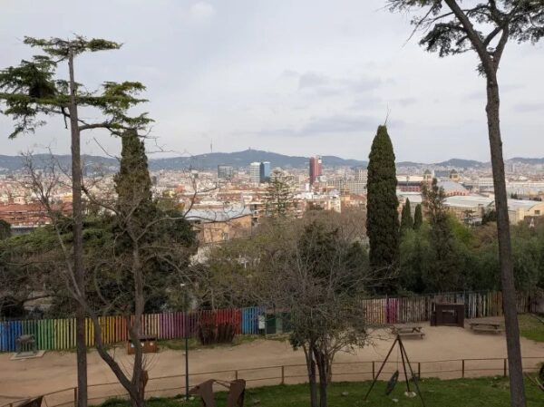 У Pixel 10a нет выступа камеры, и это здорово. 15 83c6c11813def3db8424cff88189df7a