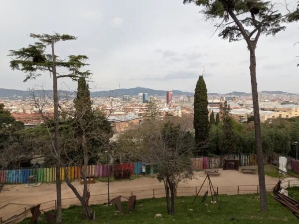 У Pixel 10a нет выступа камеры, и это здорово. 14 8b01715f800d2470b3ecb25fb8c6c4c6