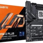 Материнская плата Gigabyte Z690 D Plus с упаковкой, вид спереди.