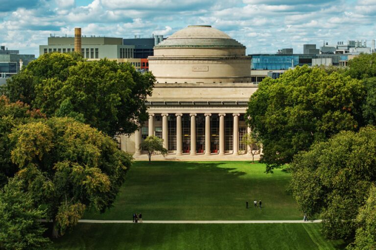 Создана исследовательская лаборатория MIT-IBM Computing Research Lab, призванная формировать будущее искусственного интеллекта и квантовых вычислений.