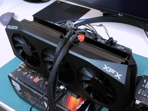 Графический процессор Radeon RX 9070 XT отошёл от платы из-за тяжёлого охлаждения