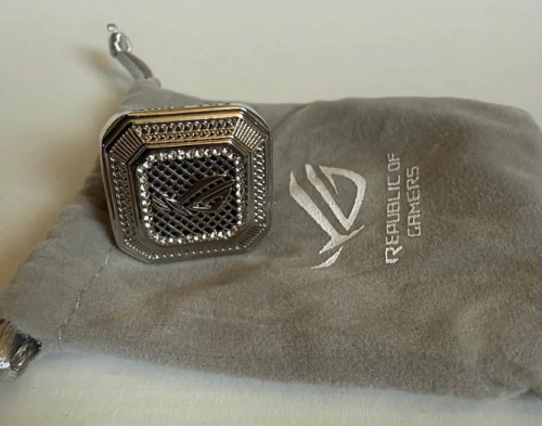 Покупатель подержанной ASUS RTX 5080 обзавёлся видеокартой всего за $500 Покупатель подержанной ASUS RTX 5080 обзавёлся видеокартой всего за $500