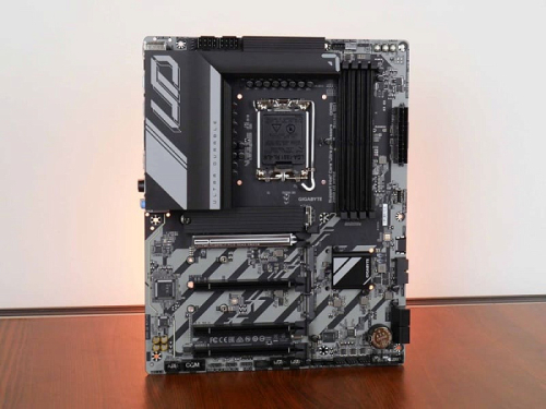 Технология GIGABYTE D5 Single Boost способна разогнать один модуль DDR5 до 8400 MT/s Технология GIGABYTE D5 Single Boost способна разогнать один модуль DDR5 до 8400 MT/s