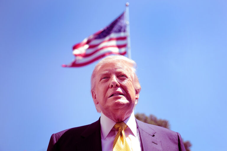 Трампа поймали на покупке акций технологических компаний, а затем завышении их стоимости, публично восхваляя их