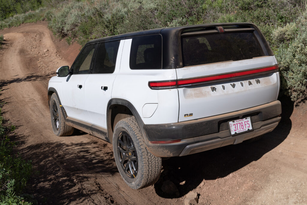 Внедорожный Rivian R2