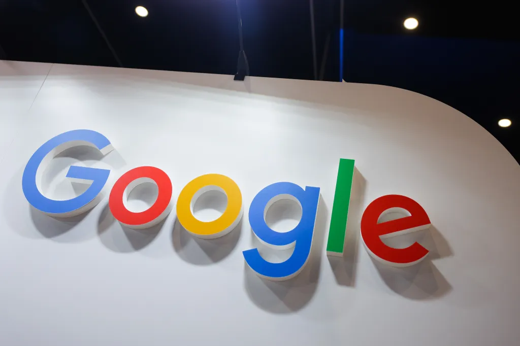 Компания Google подала в суд на китайскую киберпреступную организацию, которая использовала искусственный интеллект для обмана «сотни тысяч жертв».