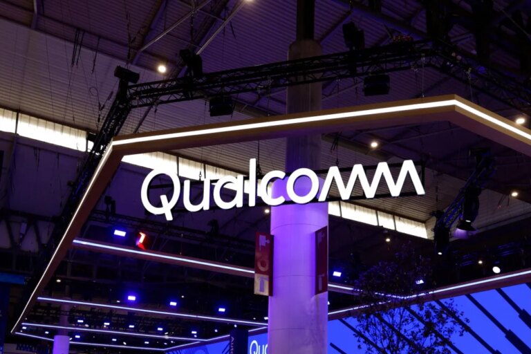 Компания Qualcomm стремится стать производителем чипов для любых устройств, которые заменят ваши смартфоны, и недавно анонсировала два продукта, направленных на достижение этой цели.