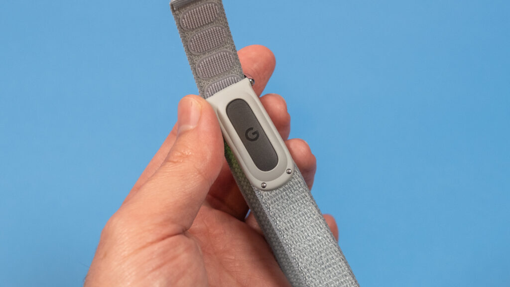 Fitbit Air в ремешке