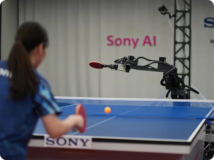Робот-теннисист от Sony AI впервые превзошел профессиональных спортсменов 