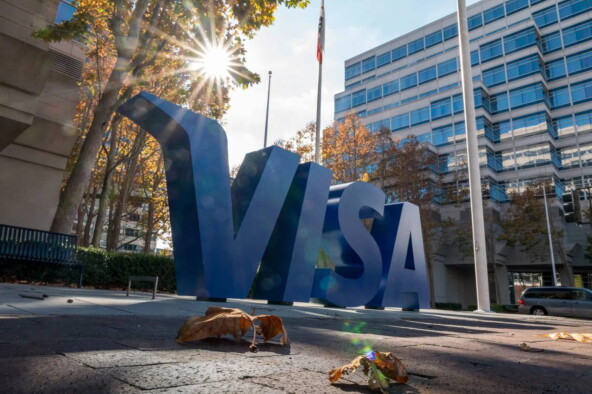 OpenAI договорилась о партнёрстве с Visa — платёжная система будет обрабатывать транзакции ИИ-агентов и отвечать за безопасность операций