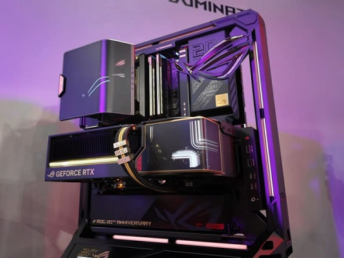 ASUS ROG Astral RTX 5090 Edition 20: AMOLED-дисплей, BTF и 800 Вт ASUS ROG Astral RTX 5090 Edition 20: AMOLED-дисплей, BTF и 800 Вт