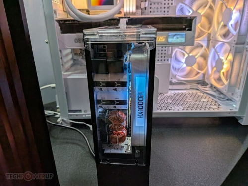 CORSAIR выпустила два блока питания серии SHIFT: у одного сертификат Cybenetics Titanium и 1600 Вт, у другого прозрачный дизайн