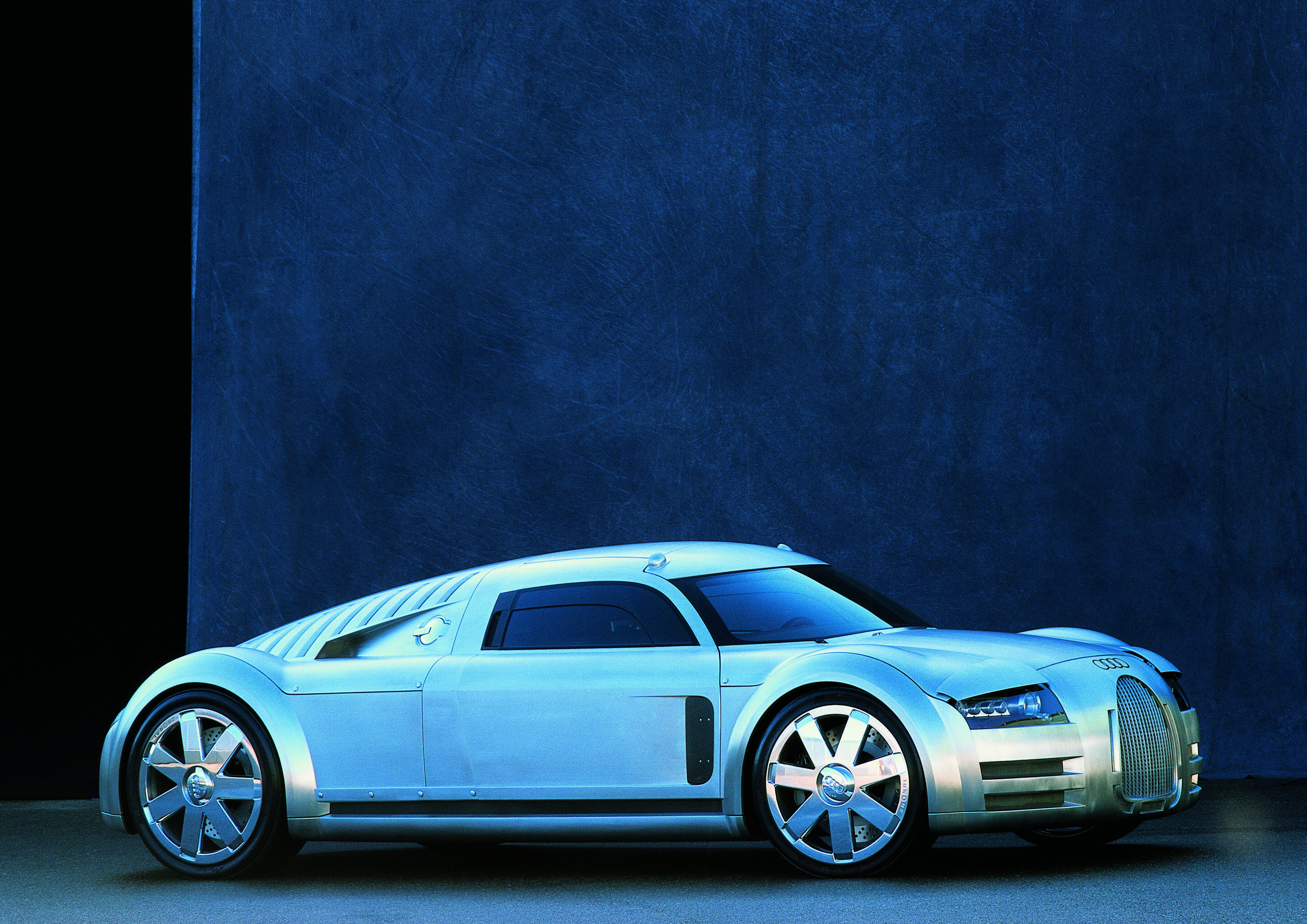 концепт Audi Rosemeyer