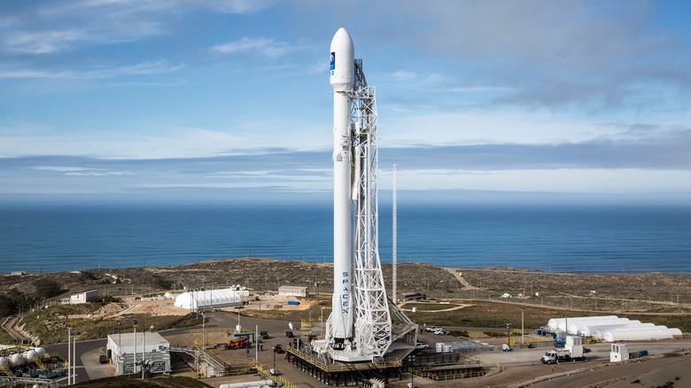 Подкаст Engadget: Разбираемся в запутанном IPO SpaceX (и в еще более запутанном поступке ее генерального директора) 3 db375f7fe9be893ff726d321b99b7a4b
