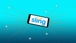 Телефон с логотипом Sling TV на синем фоне.