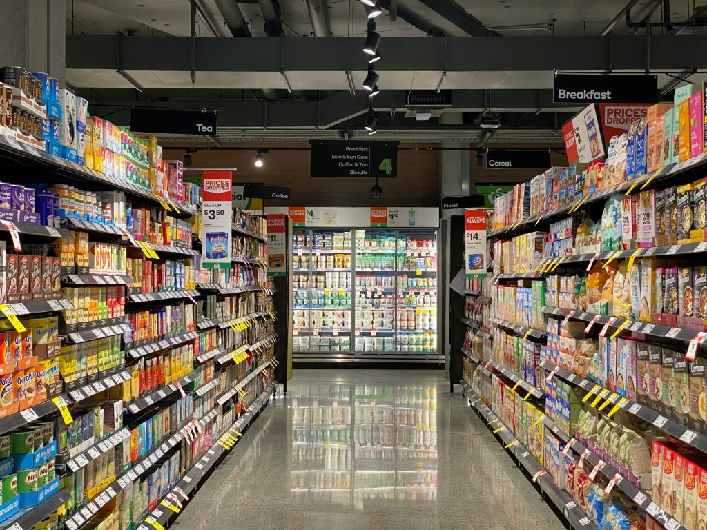 Сеть супермаркетов Weis Markets внедряет в свои магазины тележки для покупок, работающие на основе искусственного интеллекта Instacart. 3 Сеть супермаркетов Weis Markets внедряет в свои магазины тележки для покупок, работающие на основе искусственного интеллекта Instacart.