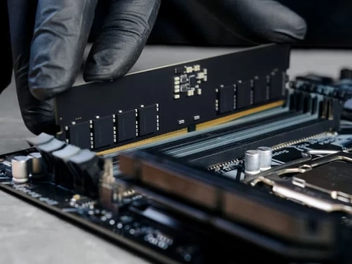Модули памяти DDR5 продолжают дорожать, но с нюансом